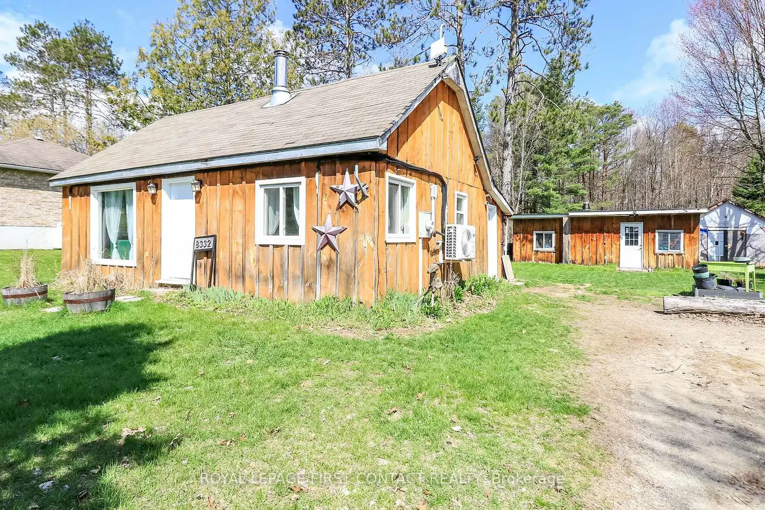 8332 Main Street photo 2