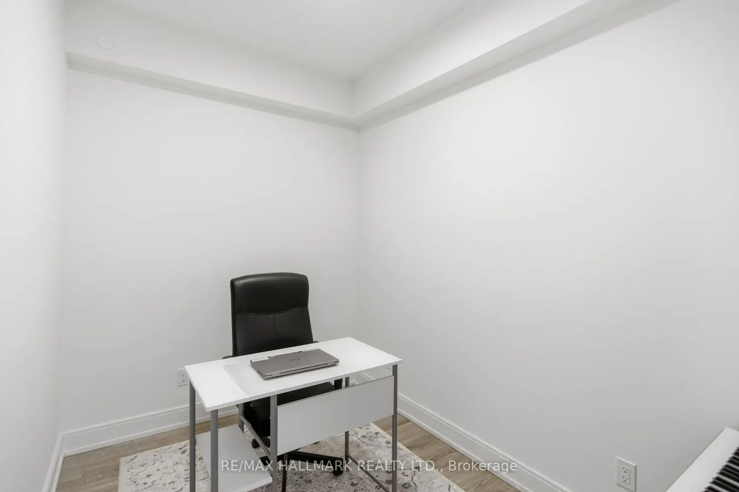 Additional image 3 of 9608 Yonge Street 1112A
