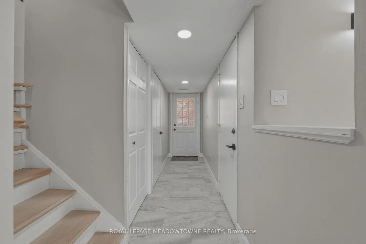 Additional image 3 of 2272 Mowat Avenue 37