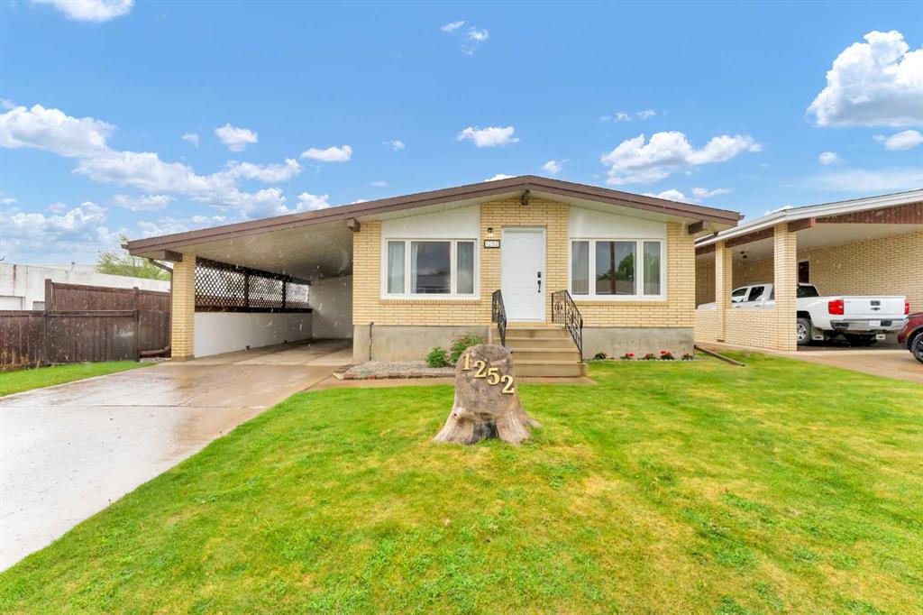 1252 Crockford Crescent NW, Medicine Hat, AB, T1A 7C4