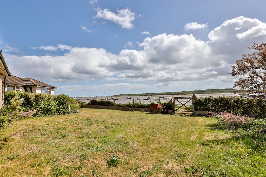 Additional image 7 of 5 bed detached bungalow to rentMudeford, Christchurch BH23