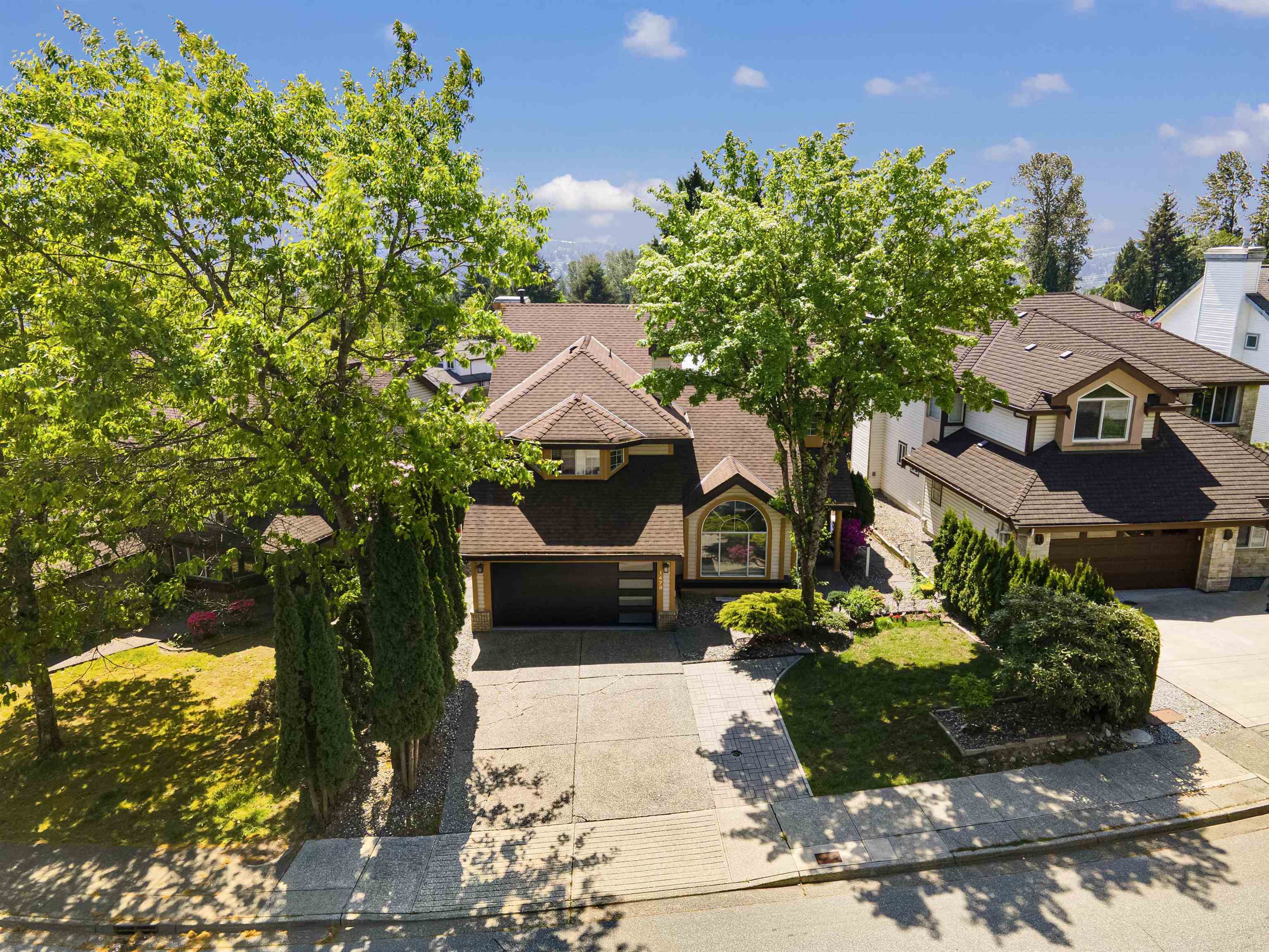 1476 Lansdowne Drive Drive, Coquitlam, BC, V3E 2S8 photo 2