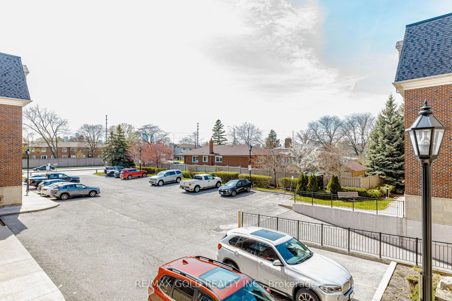 Additional image 20 of 3351 Cawthra Road 223