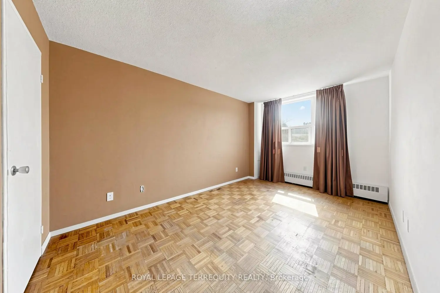 Additional image 15 of 30 Sunrise Avenue 103