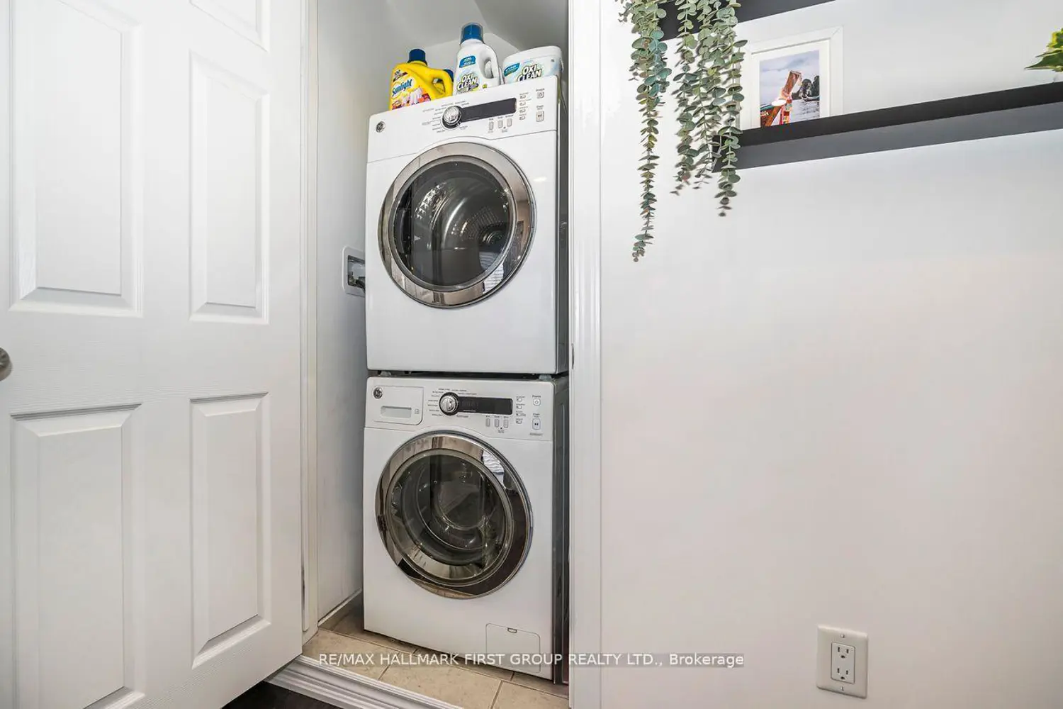 Additional image 13 of 1040 Elton Way 10