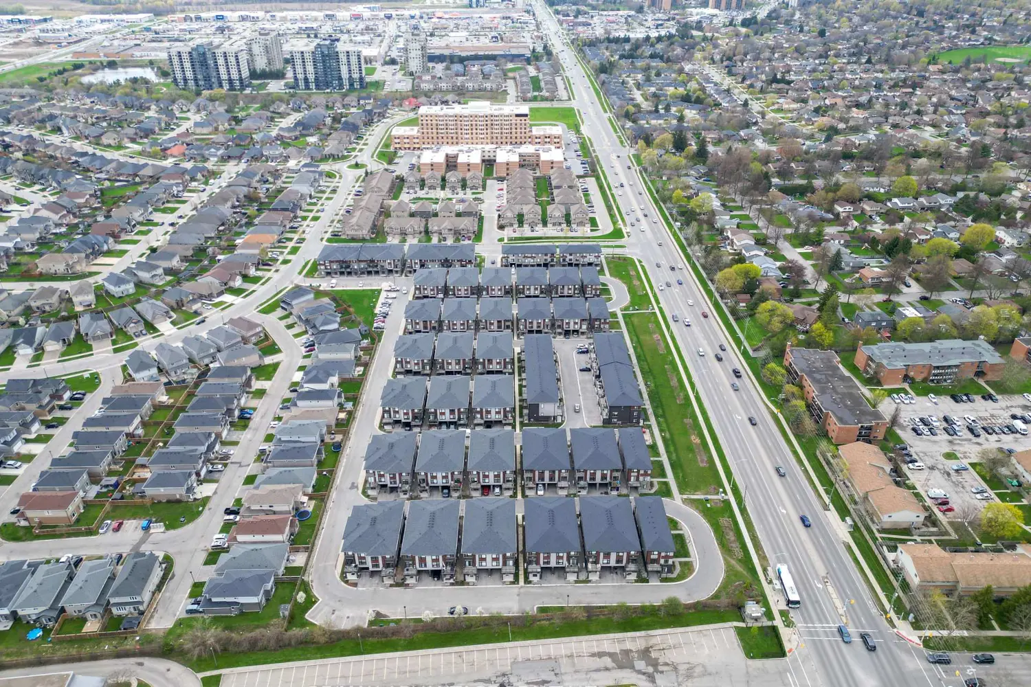 Additional image 17 of 3260 Singleton Avenue 130