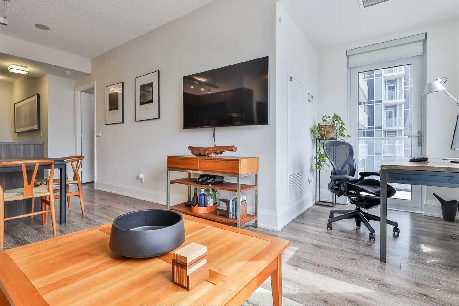 Additional image 7 of 120 Harrison Garden Boulevard 533