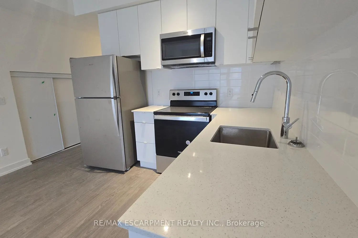 Additional image 7 of 16 Melbourne Avenue 210B
