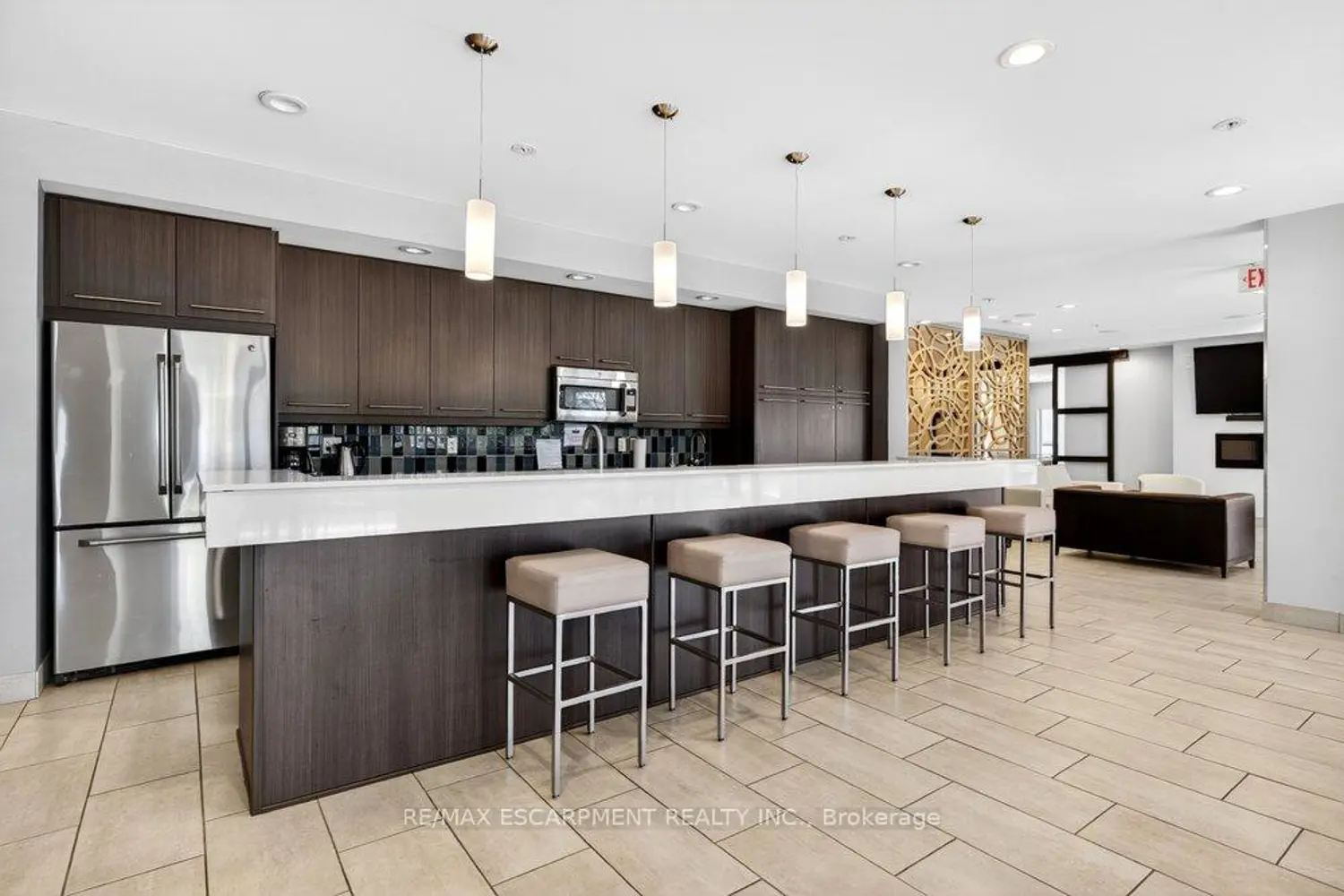 Additional image 12 of 551 Maple Avenue 1501