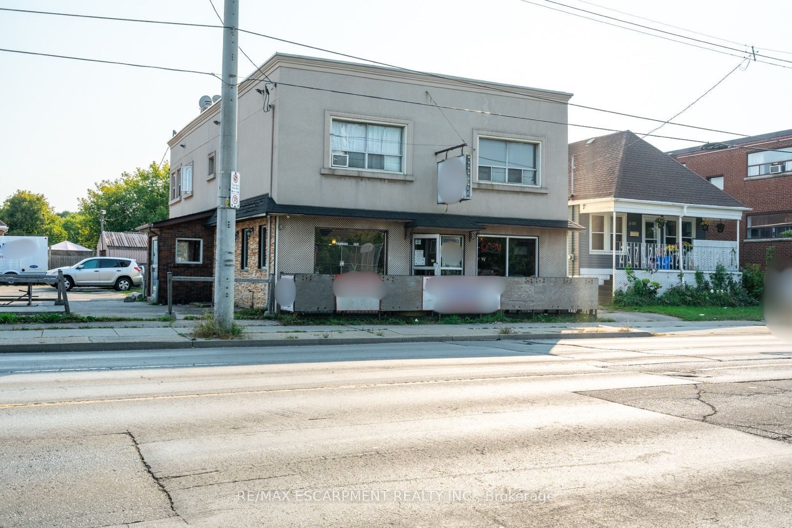 1490 Barton Street E, Hamilton, ON, L8H 2X2