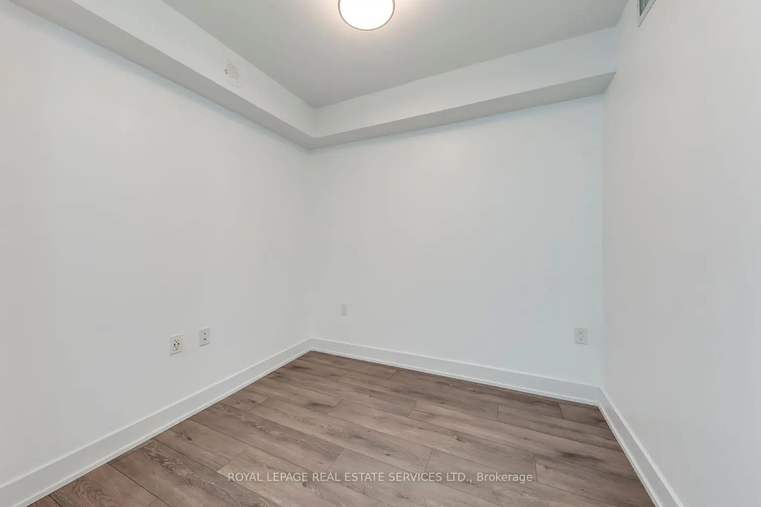 Additional image 15 of 585 Bloor Street 1320