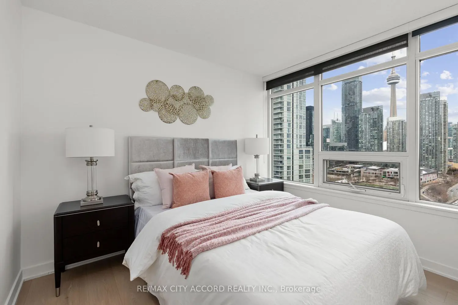 Additional image 11 of 17 Bathurst Street 2015