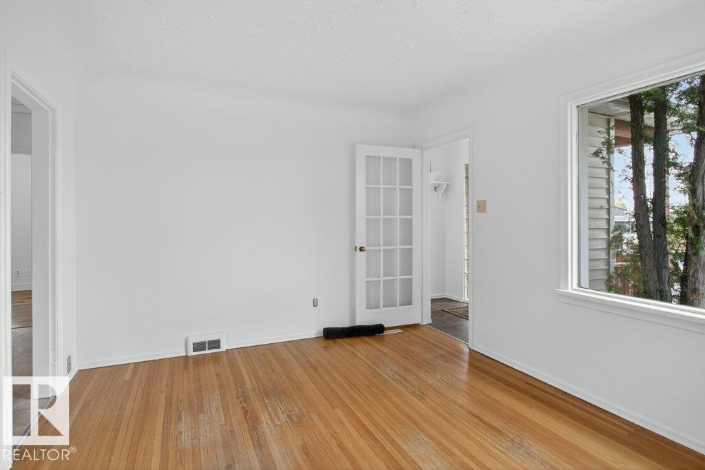 Additional image 6 of 10640 79 Street NW, Edmonton, AB, T6A3H4