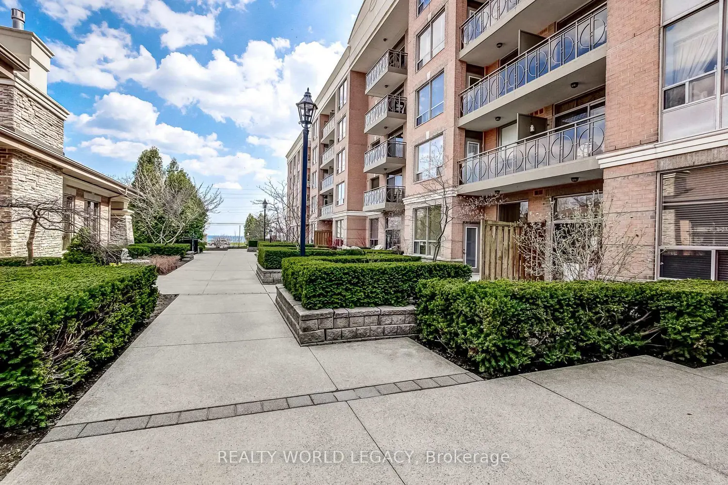 Additional image 15 of 100 Burloak Drive 1201