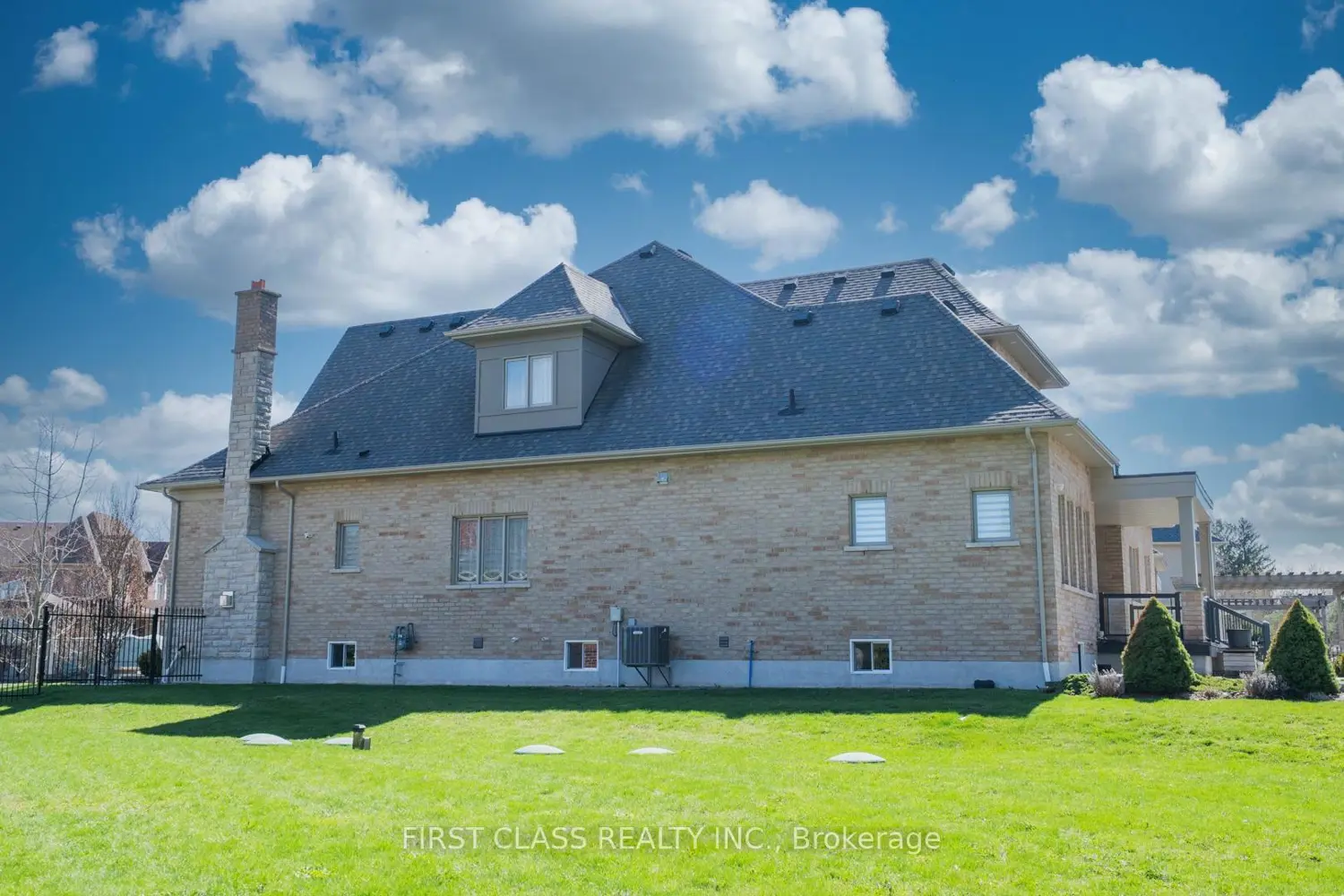 30 Somer Rumm Court photo 5