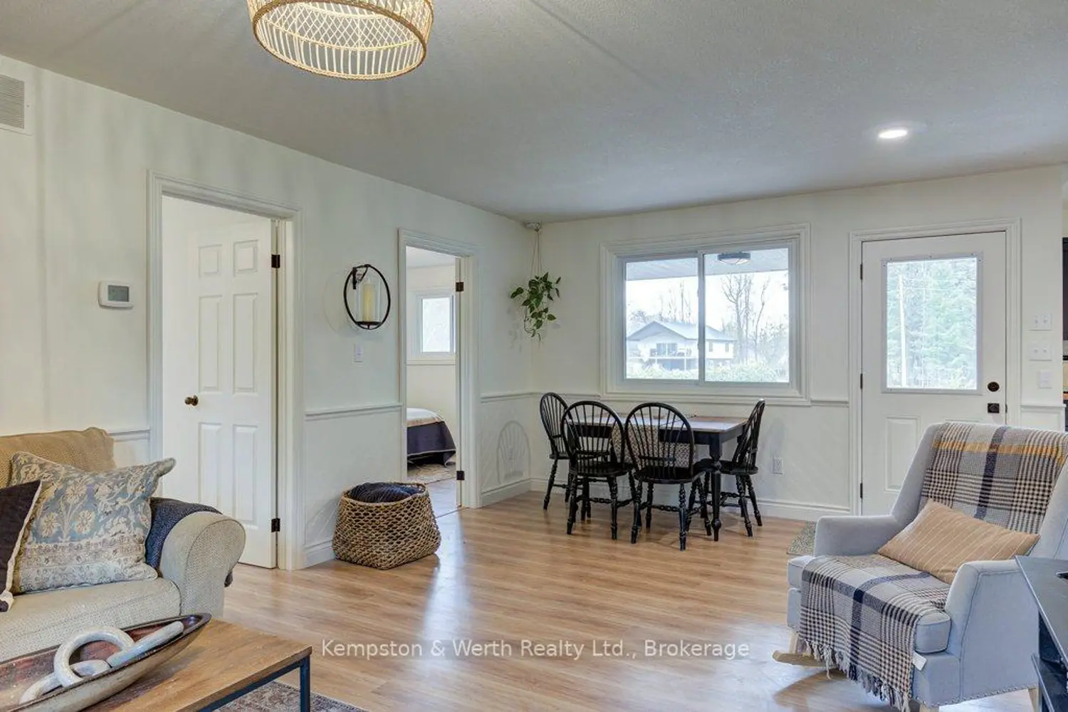 122 Hemlock Street photo 5