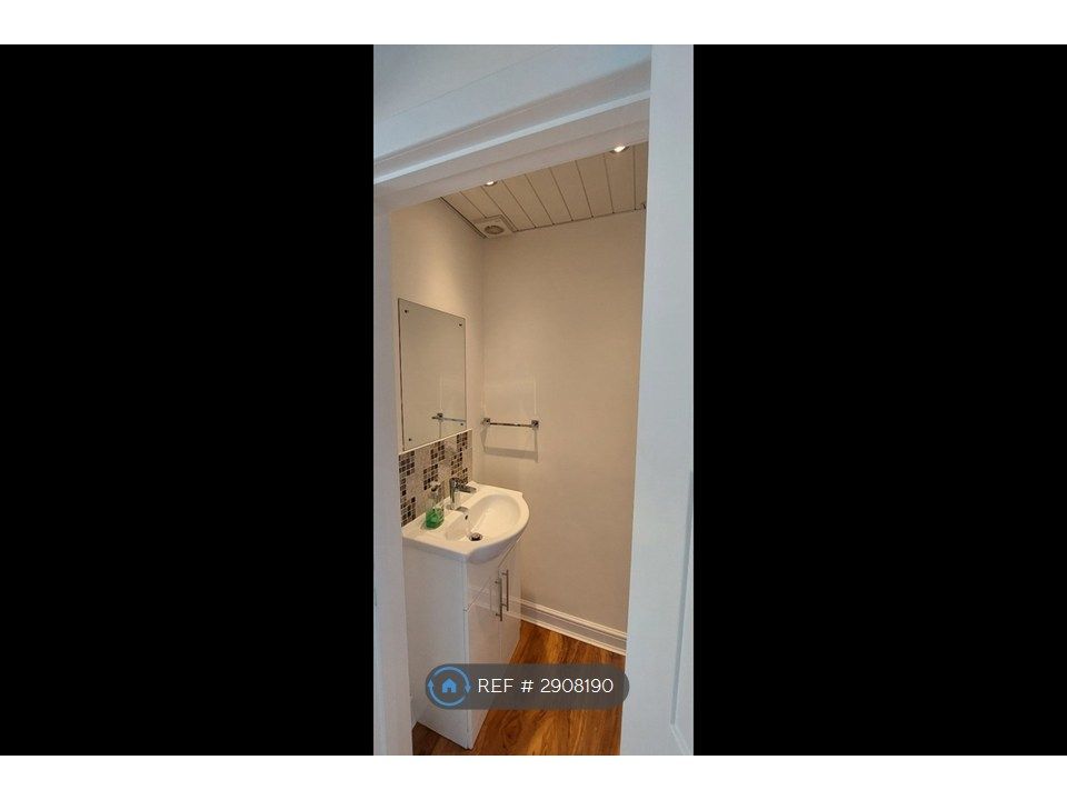 Additional image 11 of 2 bed terraced house to rentStamperland Hill, Clarkston, Glasgow G76