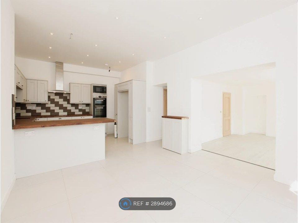 Additional image 4 of 5 bed semi-detached house to rentTeignmouth Road, Torquay TQ1