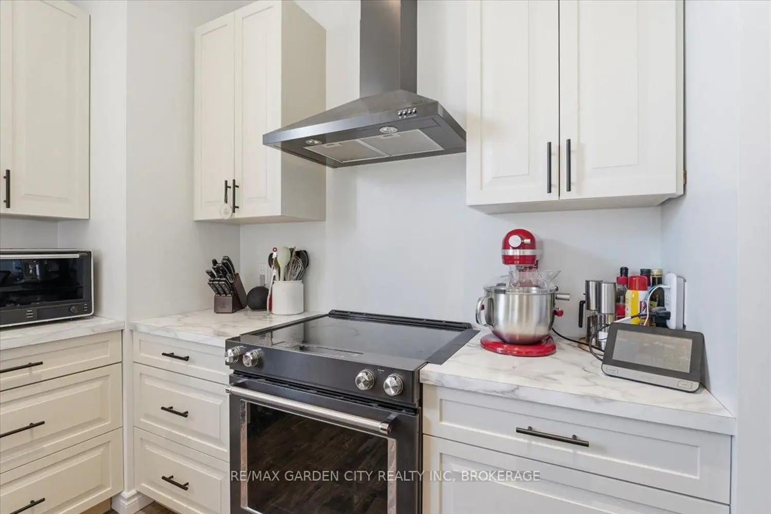782 North Shore Drive photo 3