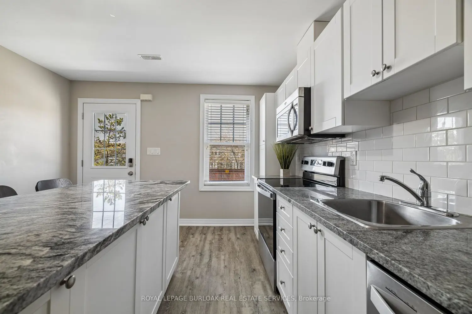 807 Gordon Street 7 photo 4