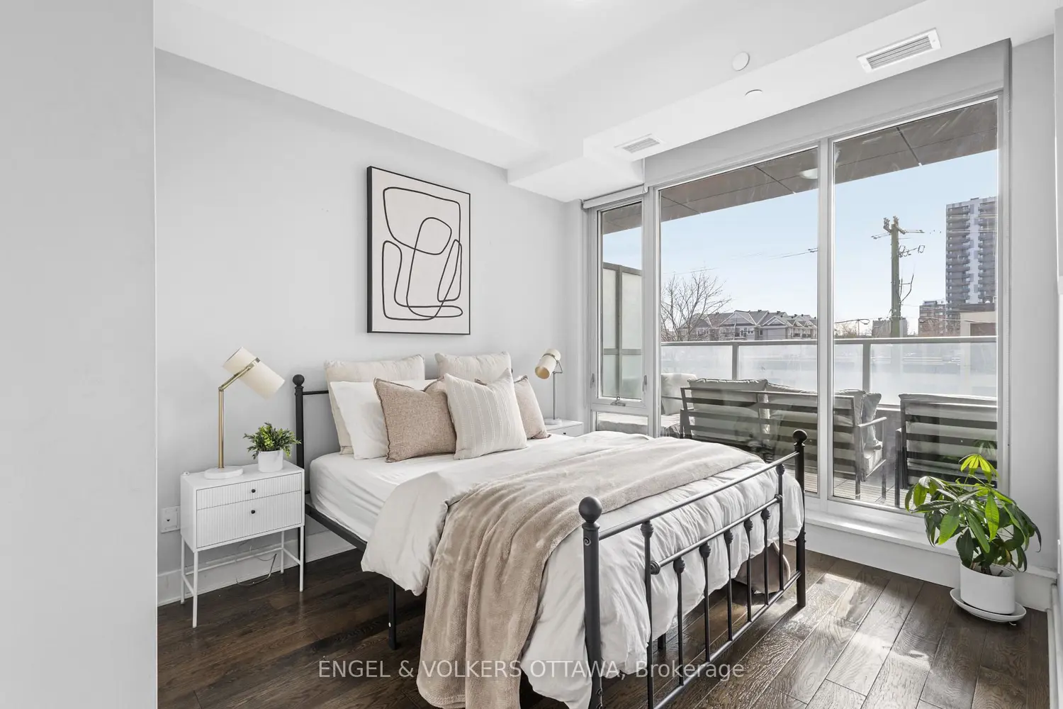 Additional image 5 of 255 Bay Street 302
