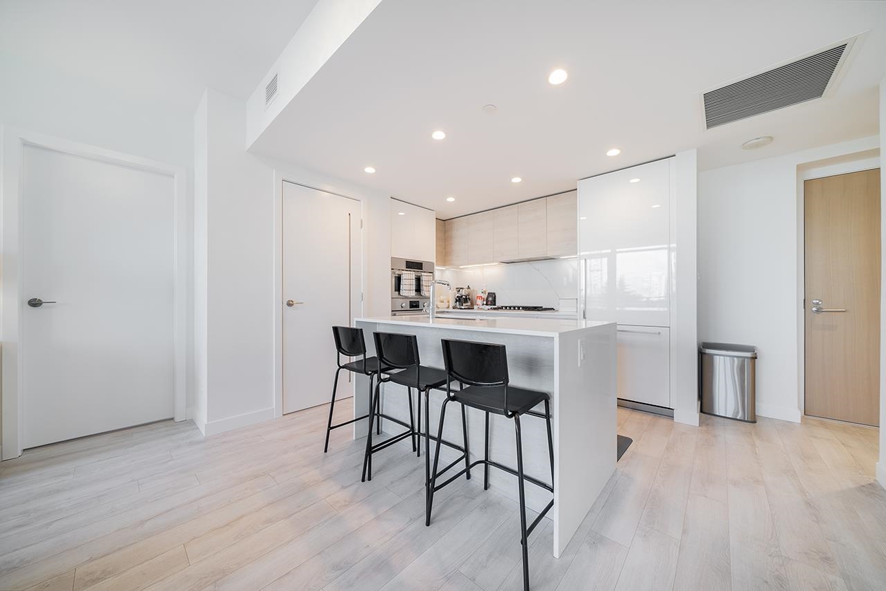 Additional image 3 of 305-2085 Skyline Court, Burnaby, BC, V5C 0M6