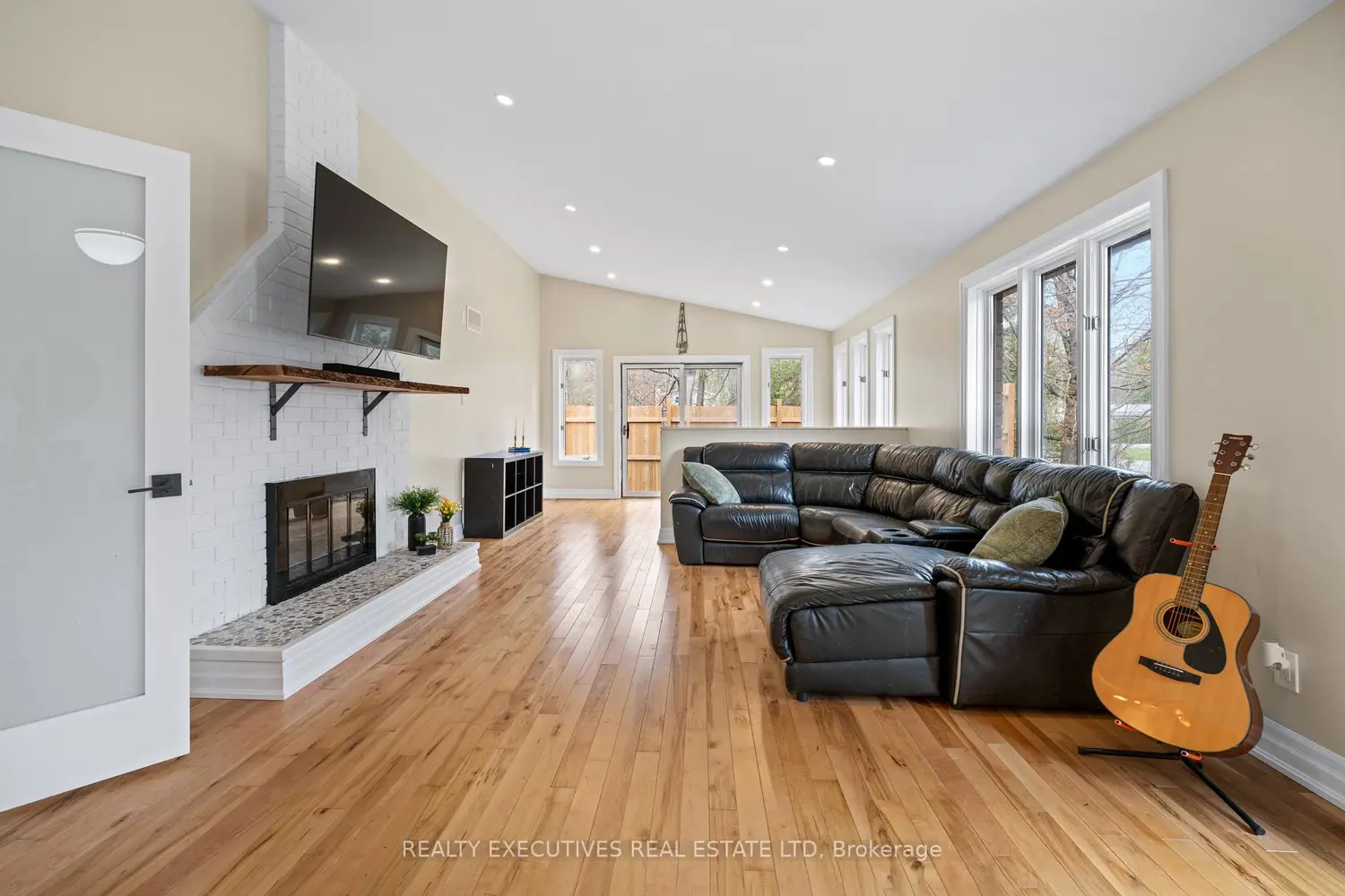 Additional image 6 of 1664 Christina Crescent