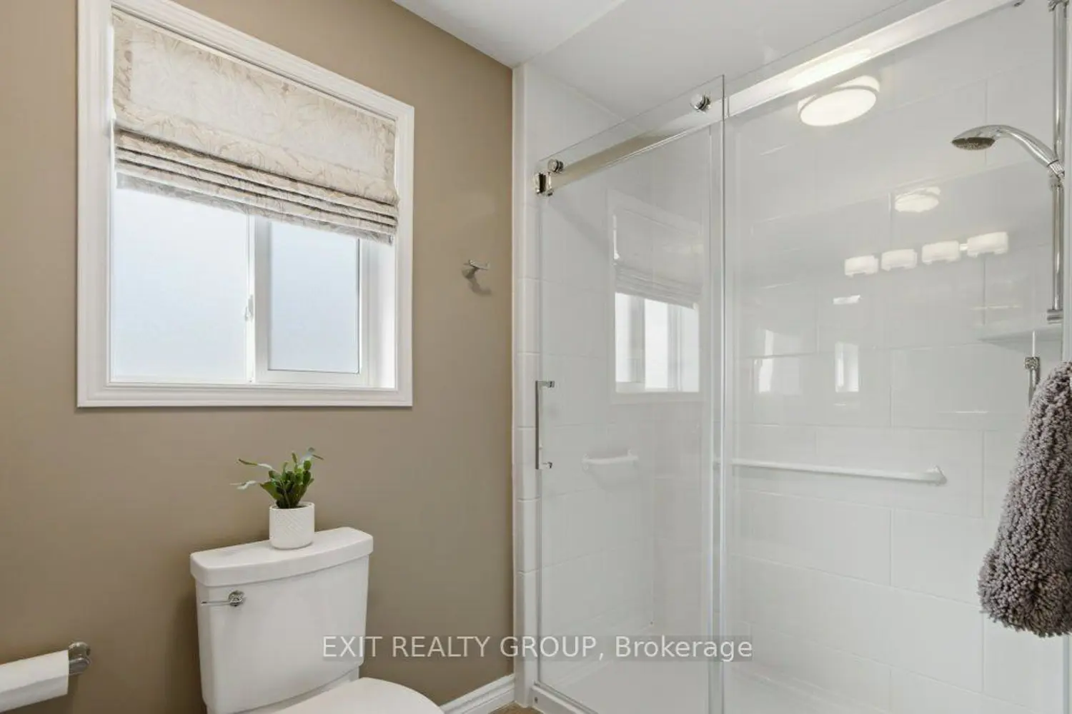 Additional image 11 of 73 Sand Banks Court