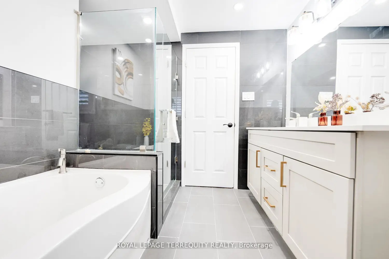 Additional image 7 of 4242 Petersburg Crescent