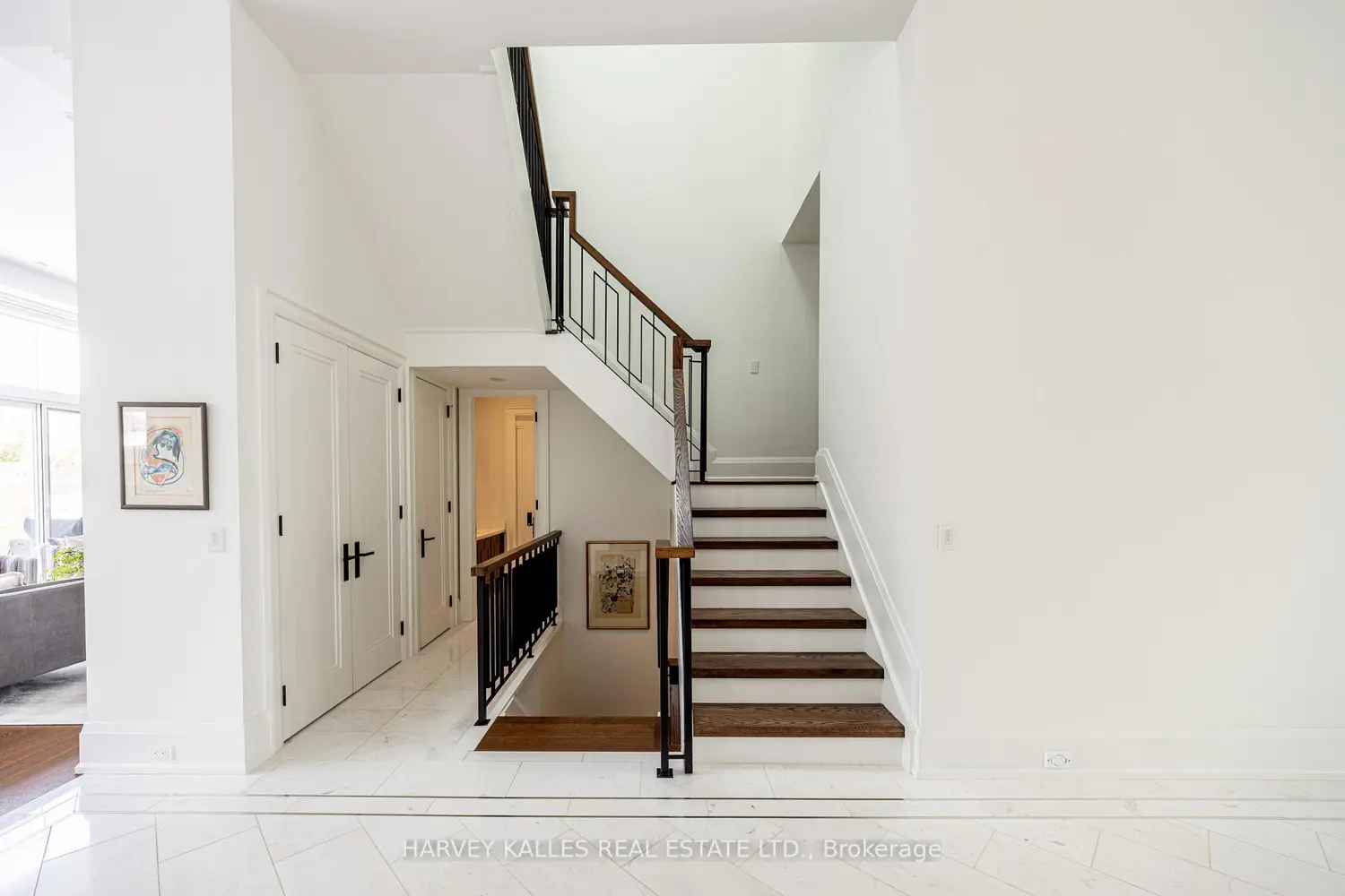 Additional image 6 of 264 Cortleigh Boulevard