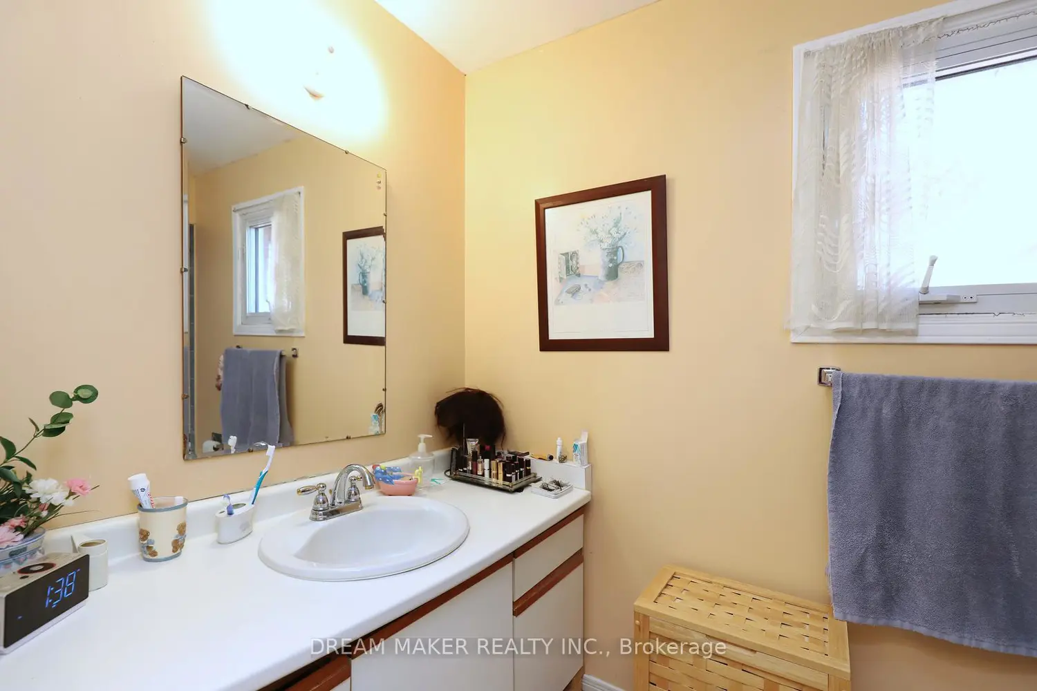 Additional image 15 of 4272 Wakefield Crescent