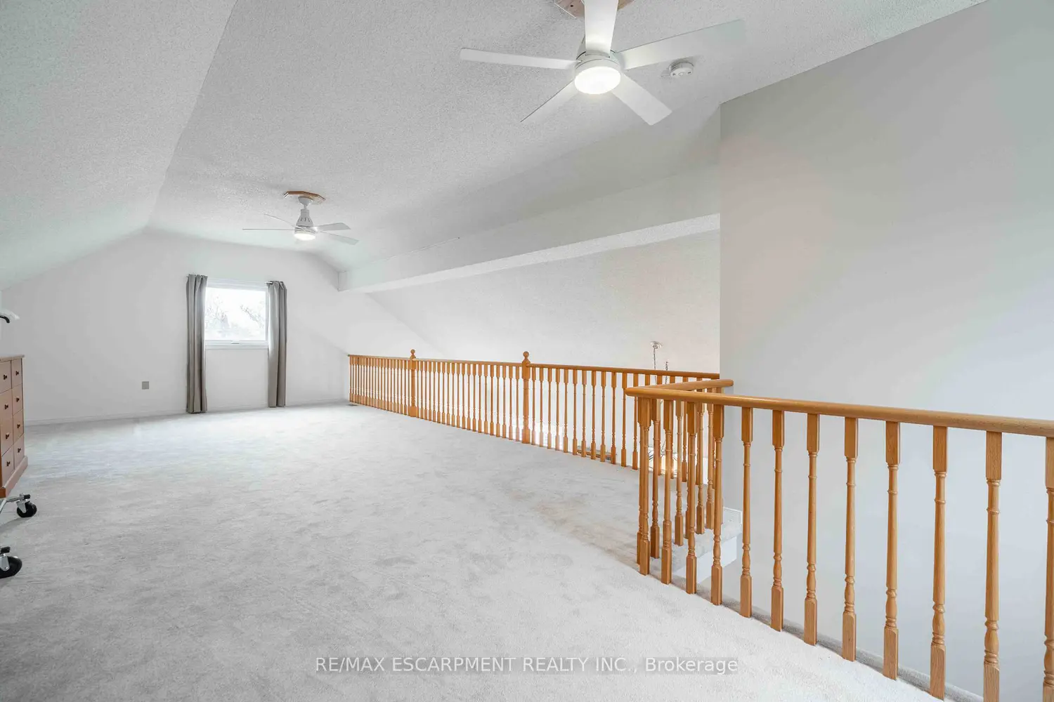 Additional image 8 of 195 Silverbirch Boulevard