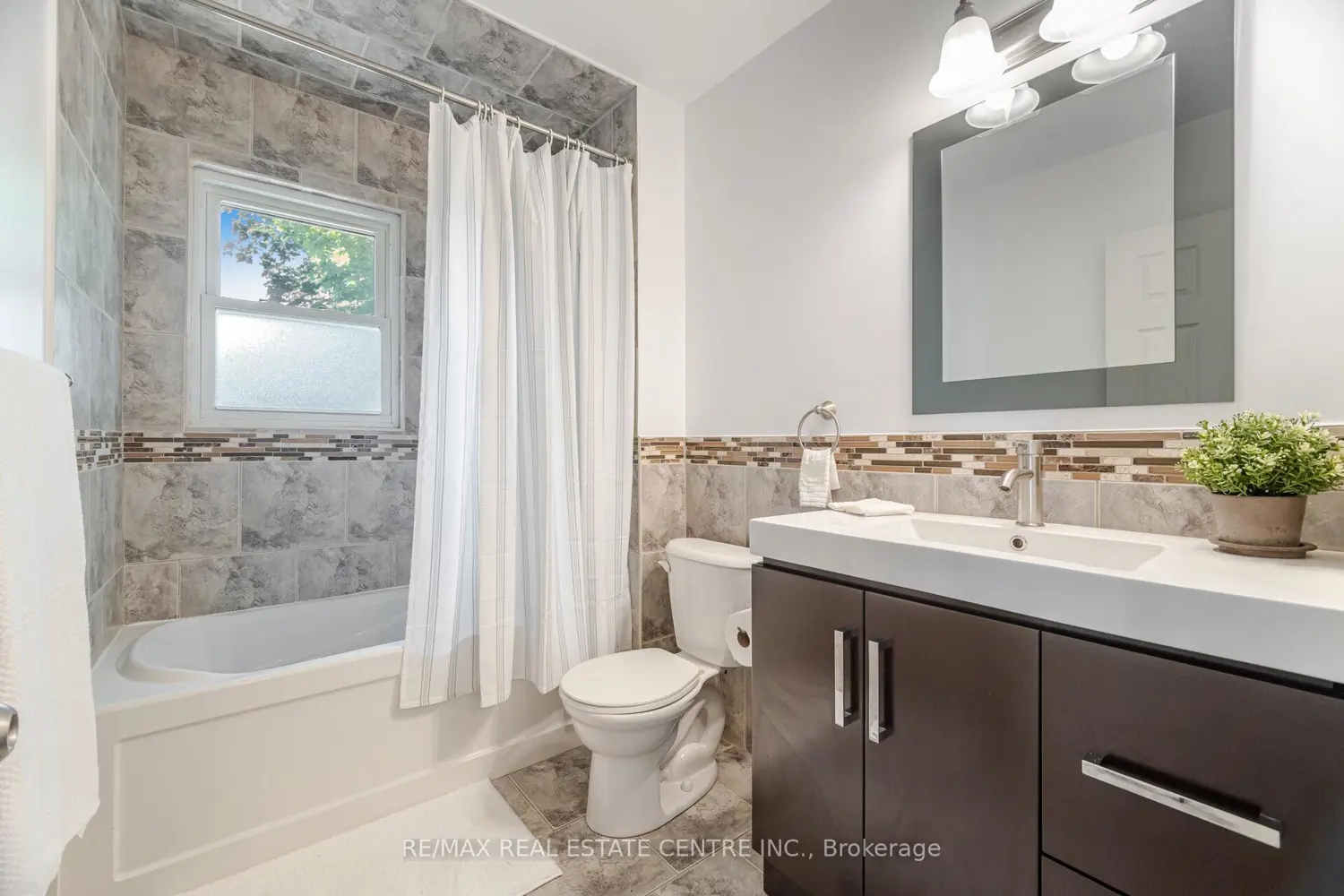 Additional image 8 of 166 Terrace Drive