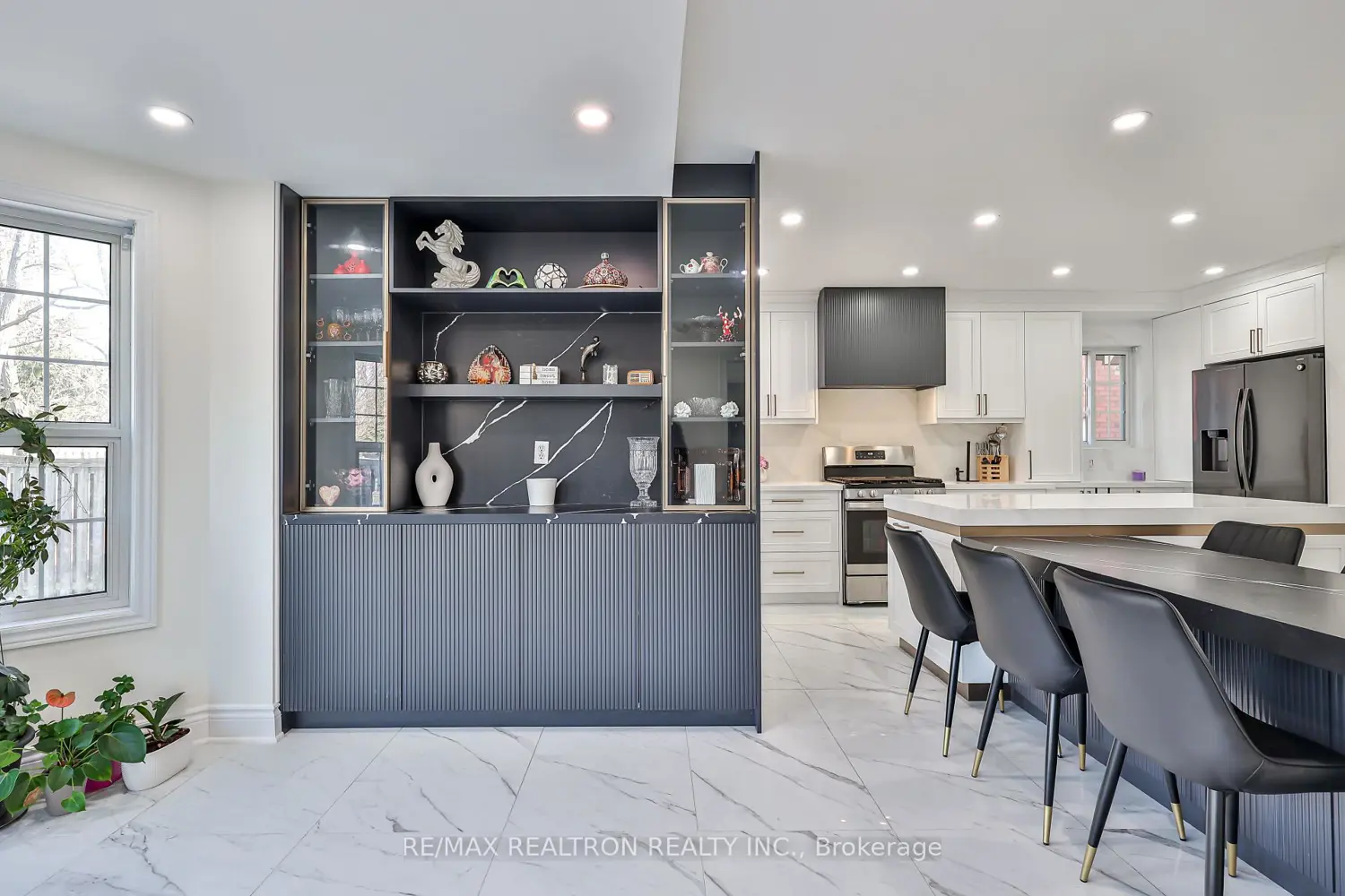25 Highcastle Avenue photo 5