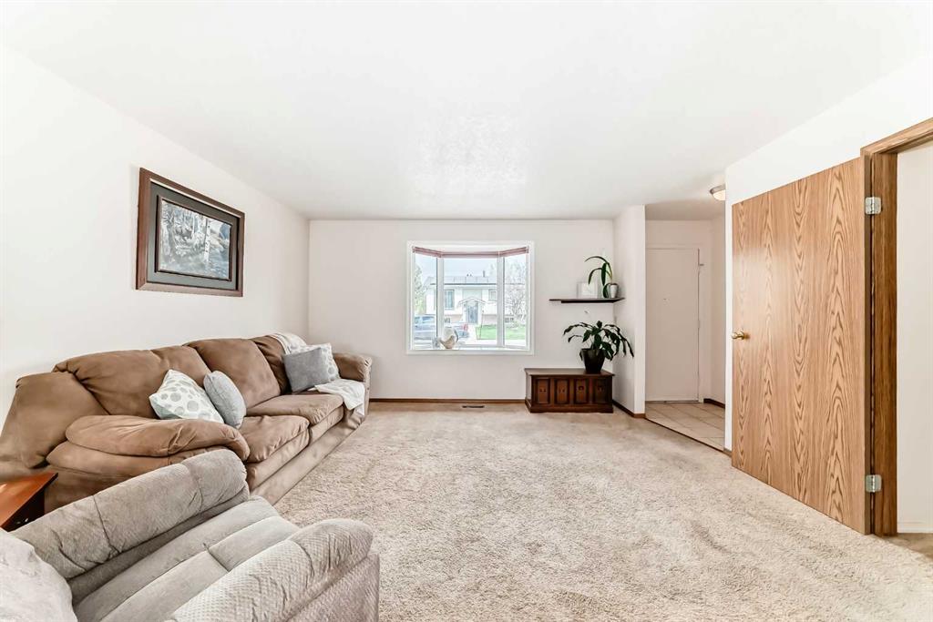 Additional image 4 of 41 Alder Crescent SE, Airdrie, AB, T4B 1J1