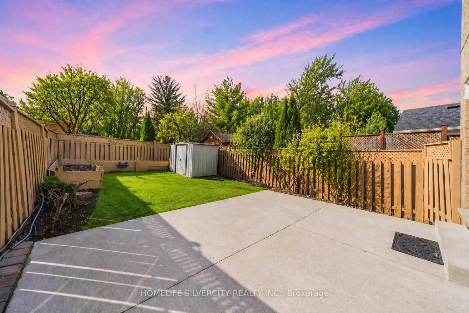 Additional image 18 of 8 Oak Gardens Court