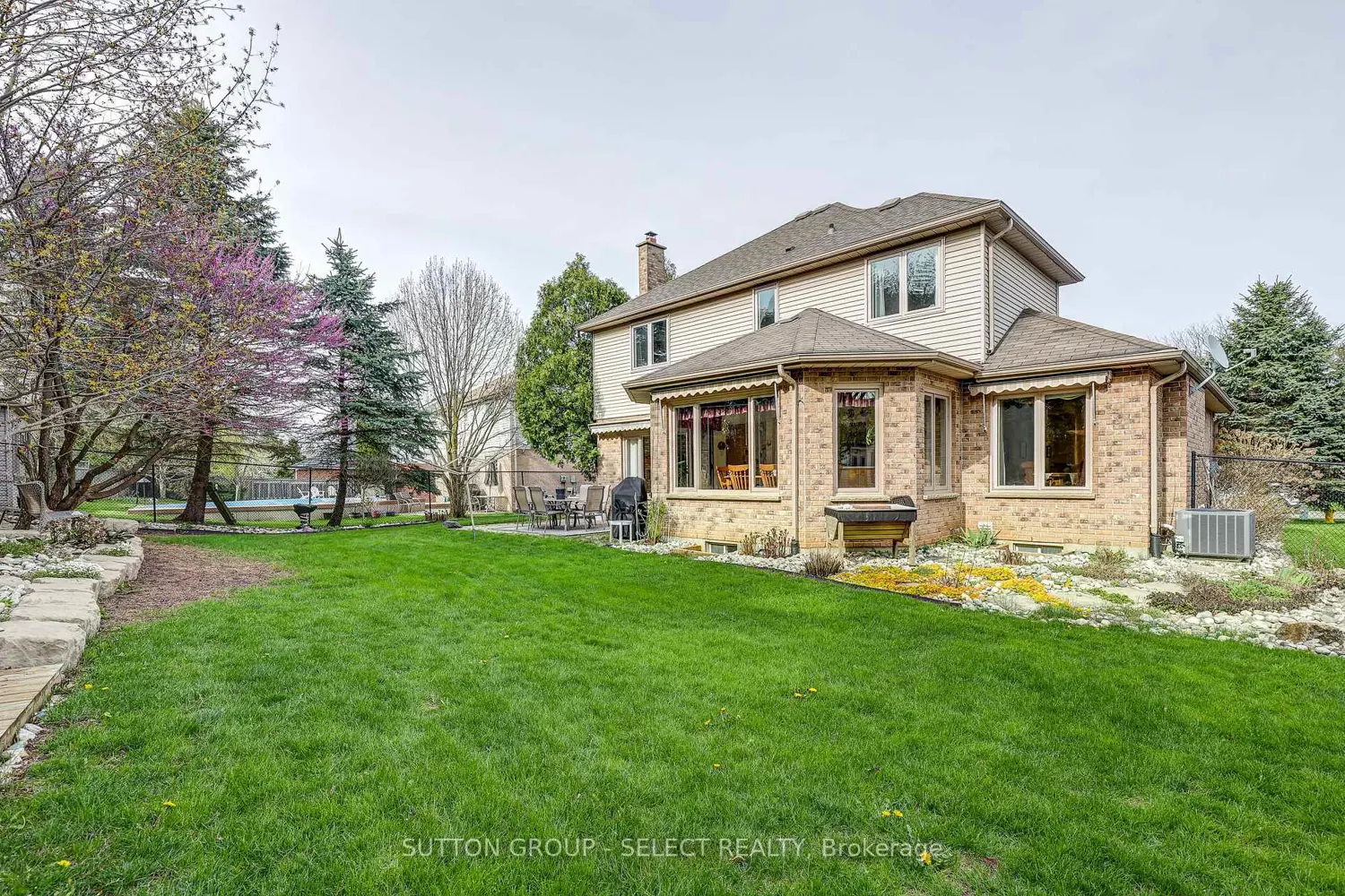 Additional image 17 of 462 Ambleside Drive