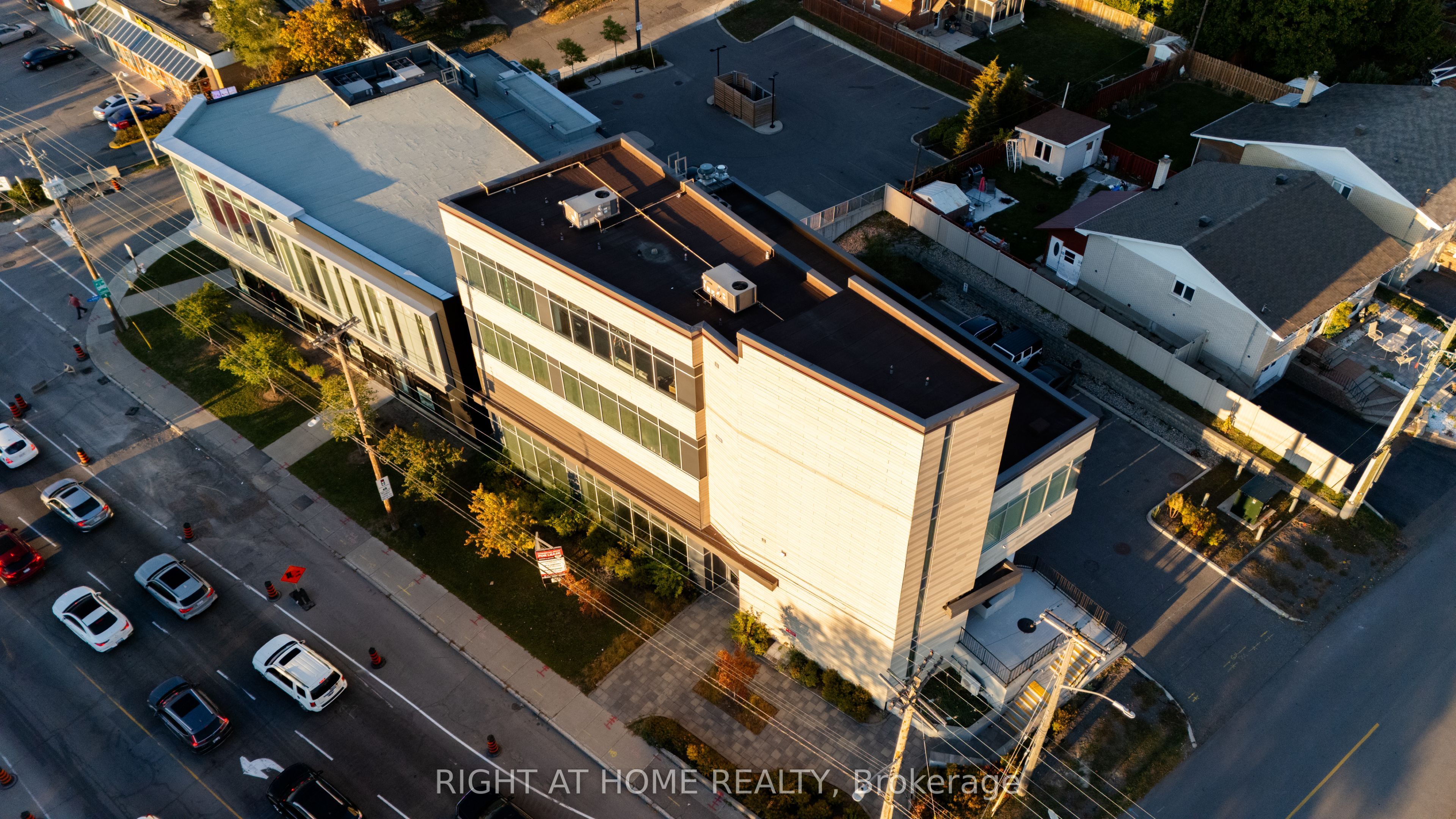 Additional image 2 of 101-1637 Bank Street, Ottawa, ON, K1V 7Y9