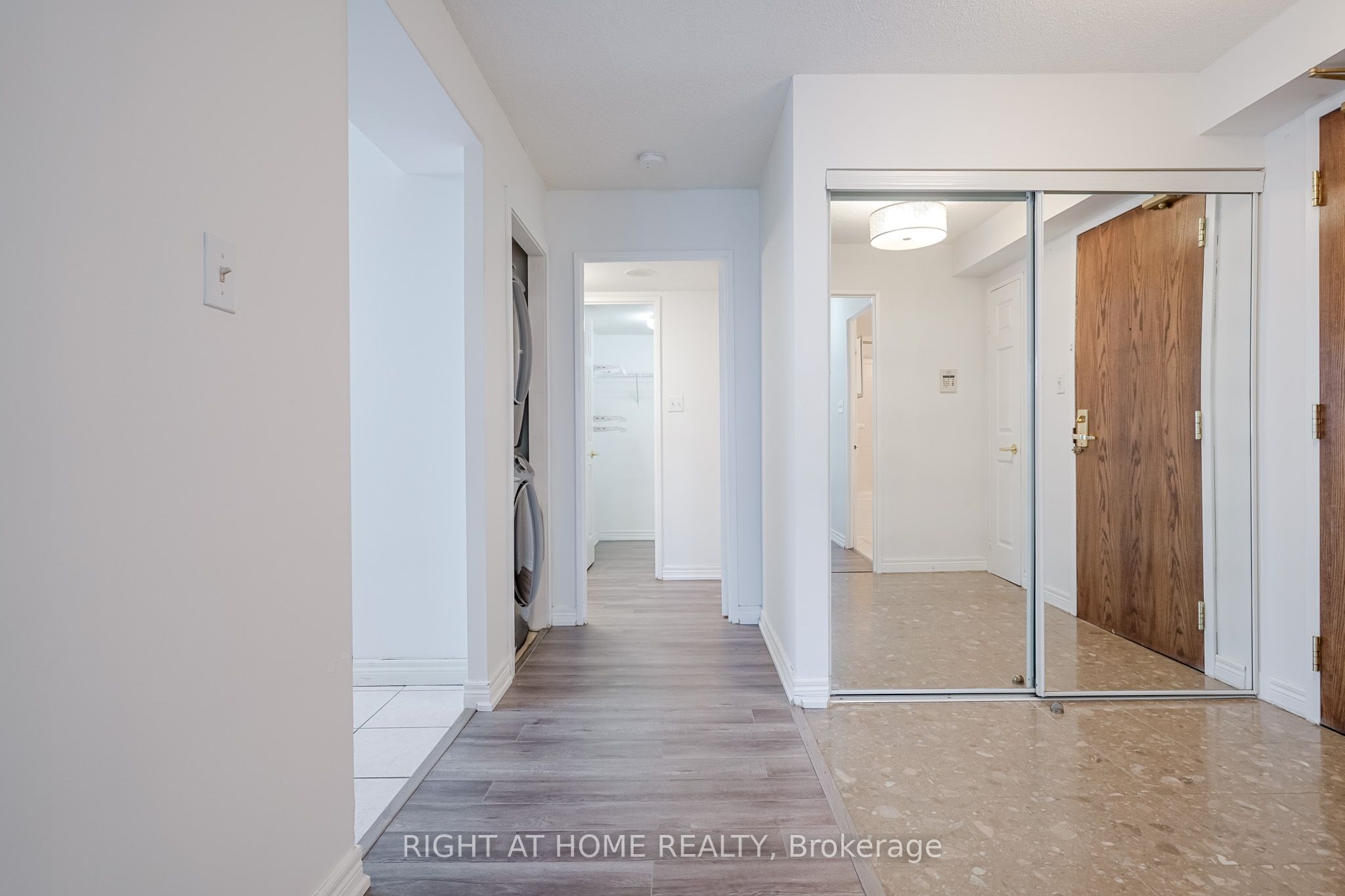 Additional image 5 of 2205-156 Enfield Place, Mississauga, ON, L5B 4L8