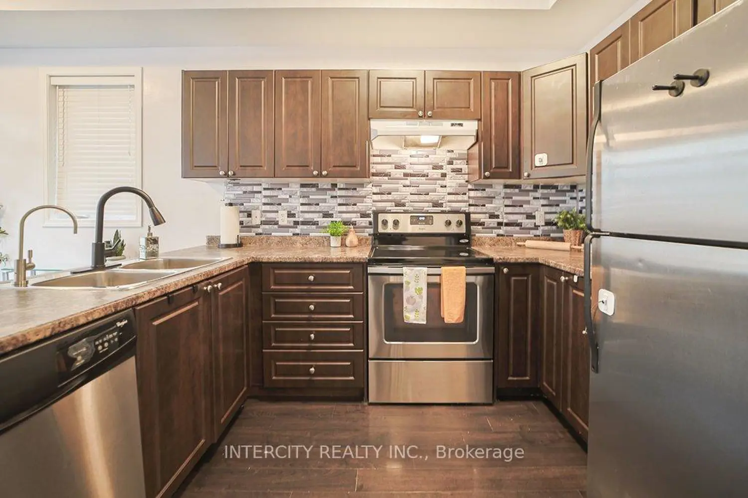 Additional image 8 of 21 Diana Avenue 74