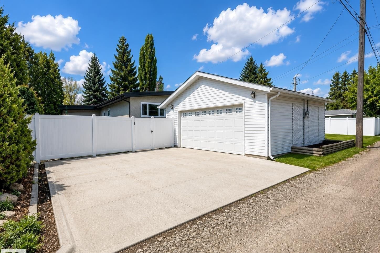Additional image 8 of 10648 Rowland Road NW, Edmonton, AB, T6A3V8