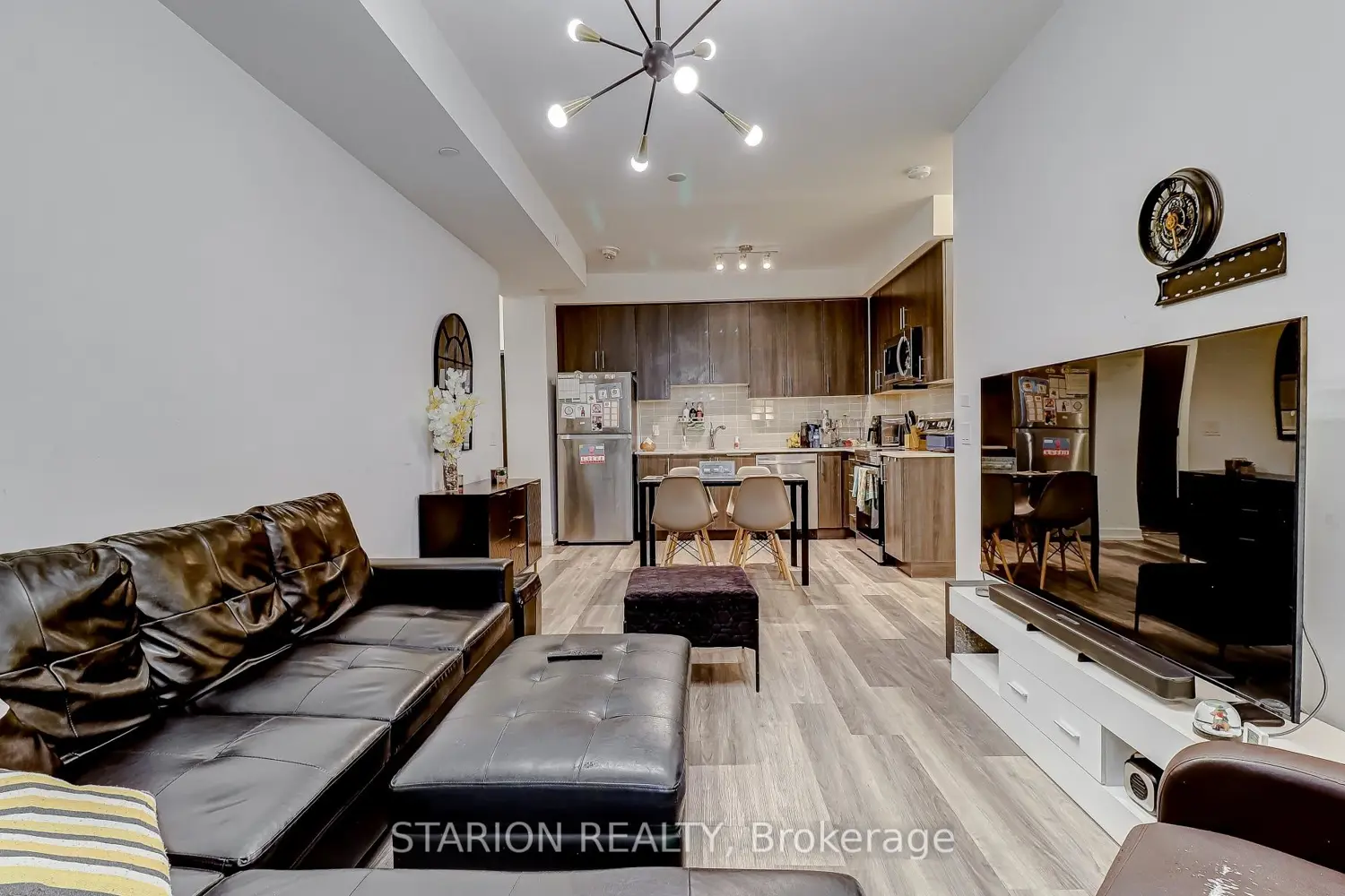 Additional image 3 of 1480 Bayly Street 322