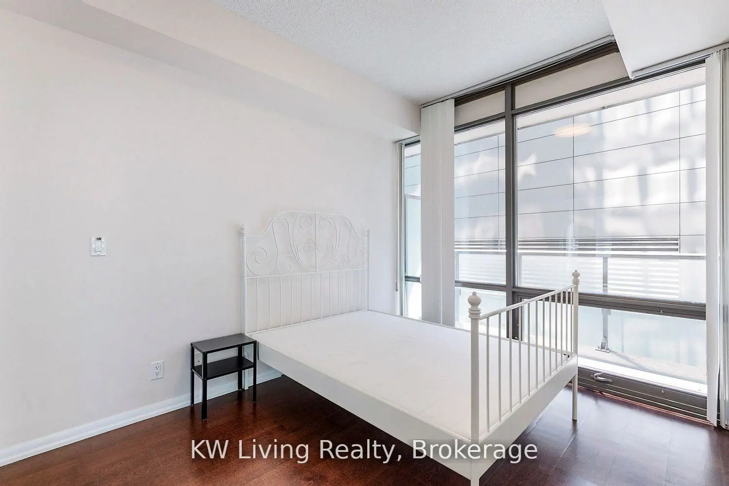 Additional image 13 of 832 Bay Street 1303