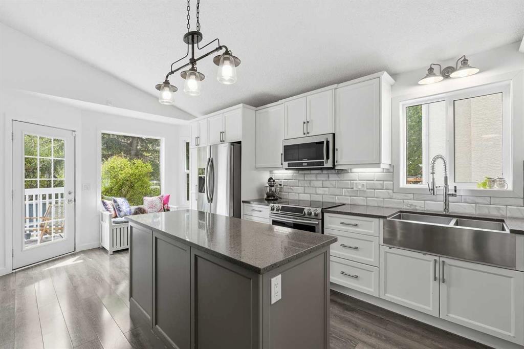 Additional image 6 of 10 Shawbrooke Rise SW, Calgary, AB, T2Y 3A3