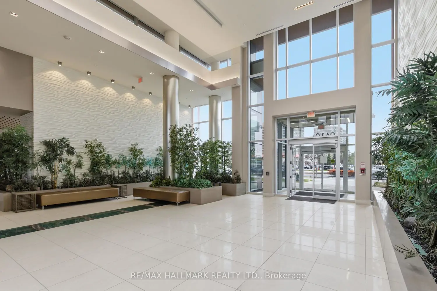 Additional image 16 of 9608 Yonge Street 1112A