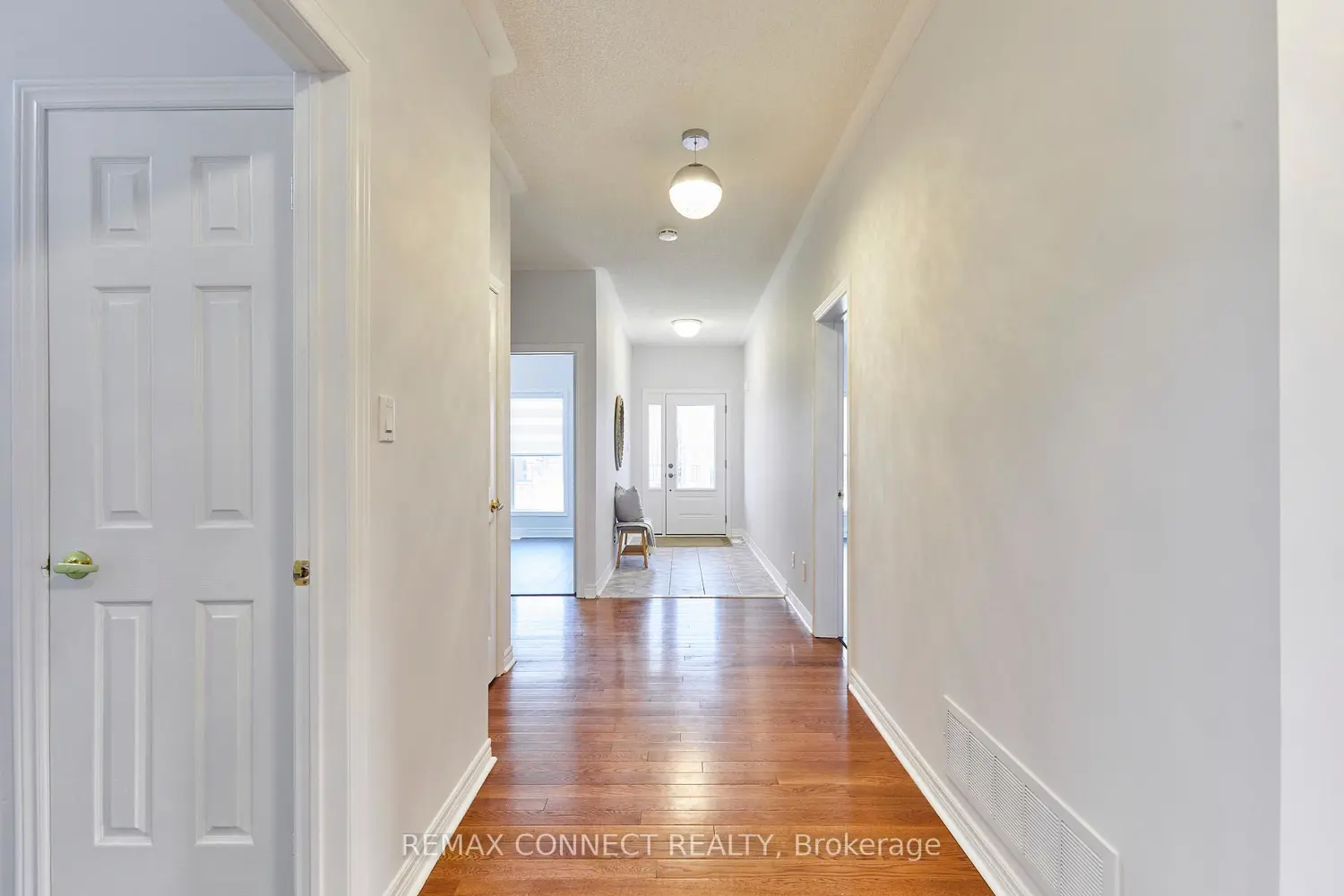 Additional image 8 of 304 Waterbury Crescent