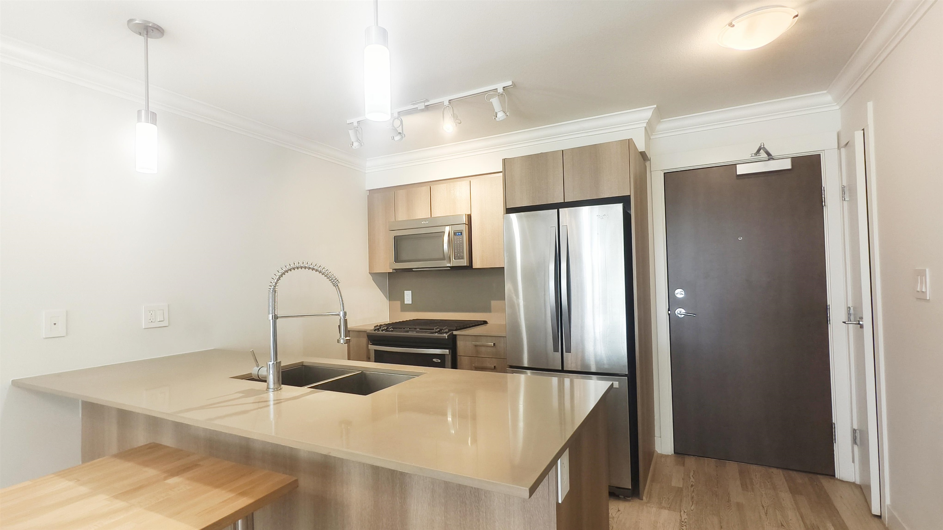 Additional image 5 of 209-7058 14th Avenue, Burnaby, BC, V3N 0E6