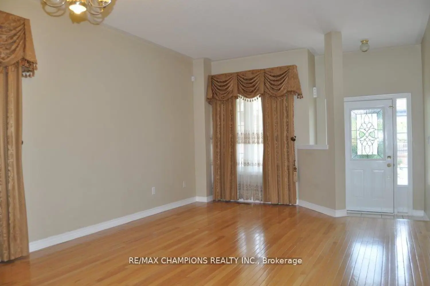 Additional image 4 of 104 Masters Green Crescent