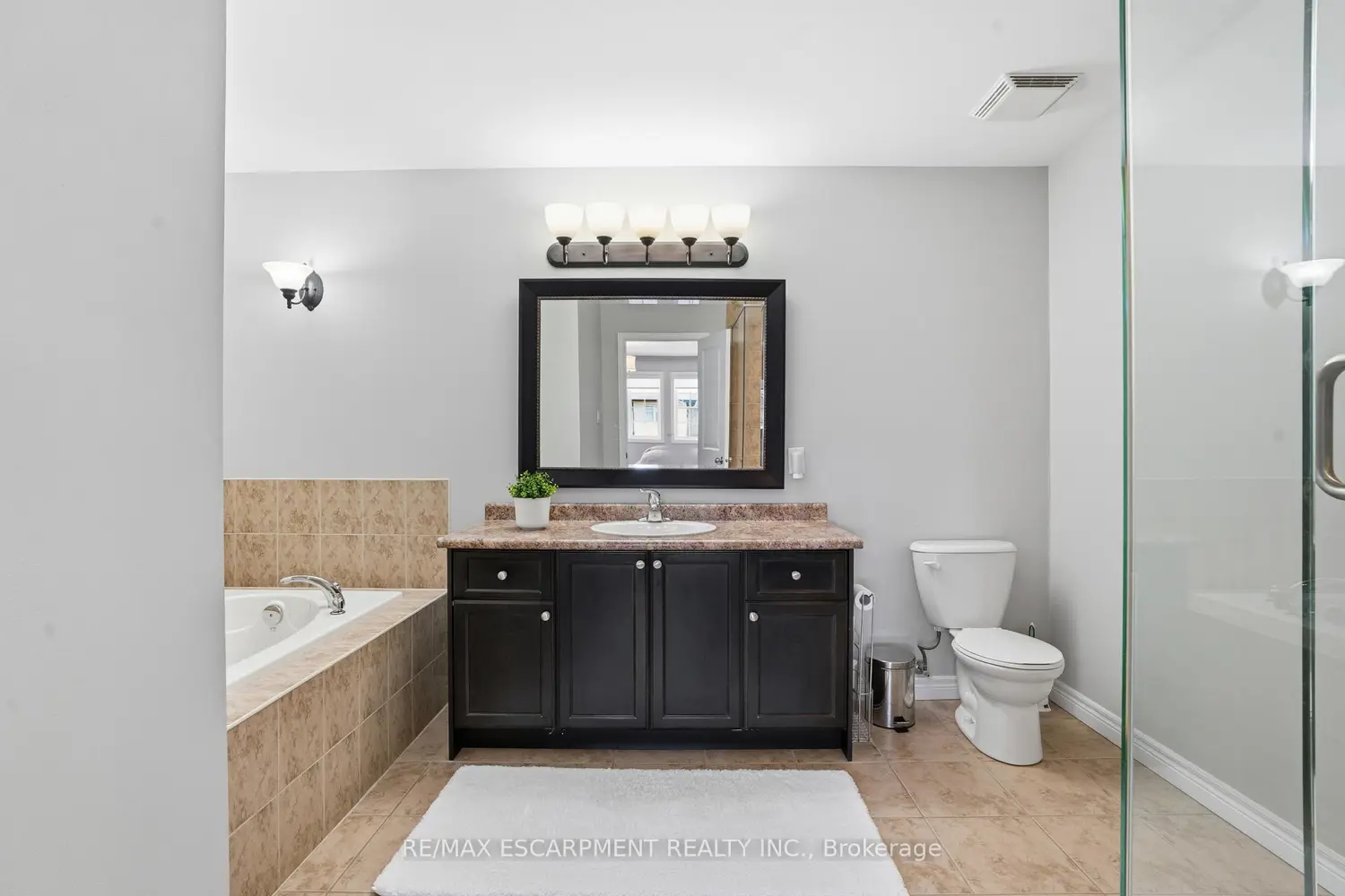 Additional image 9 of 441 Stonehenge Drive 40