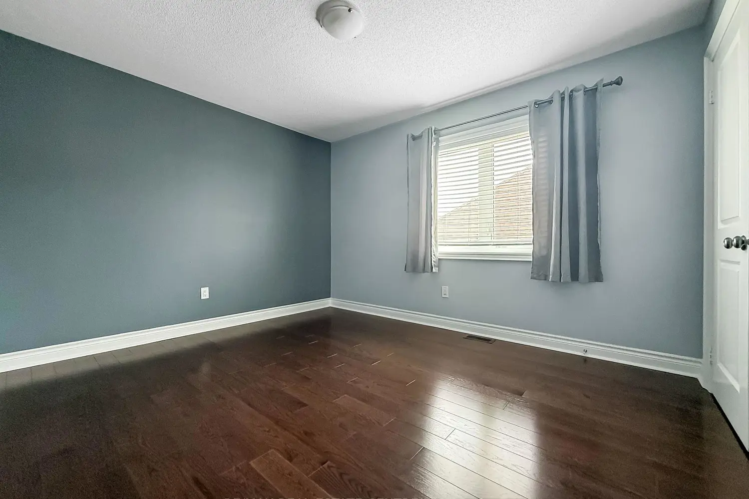 Additional image 19 of 33 Stonegate Avenue